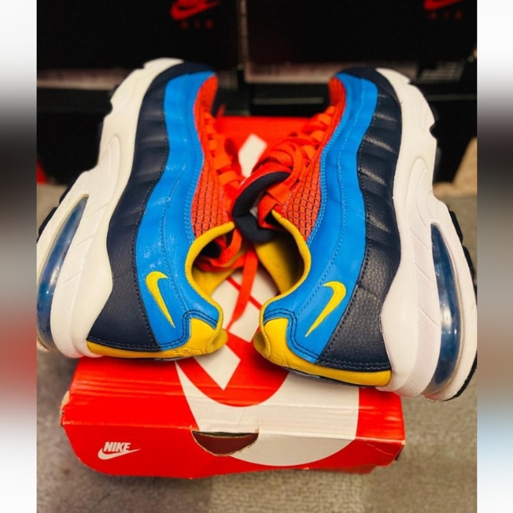 - Air Max 95 (Yellow, Blue, Crimson, Navy)(Used)(Big Kids 7Y)